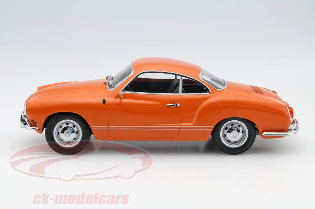 Volkswagen VW Ghia année 1970 orange 1:18 Minichamps