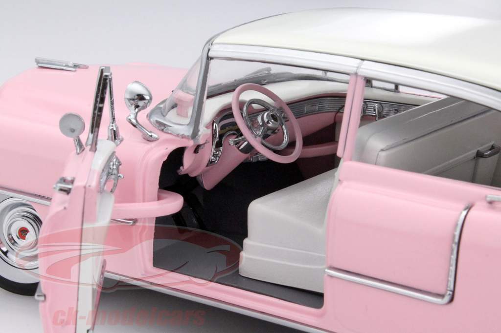 Cadillac Fleetwood Series 60 Elvis Presley jaar 1955 pink 1:18 Greenlight