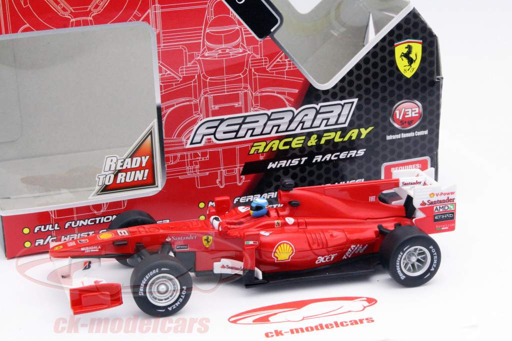 Fernando Alonso Ferrari F10 #8 fórmula 1 2010 RC-Car 1:32 Bburago
