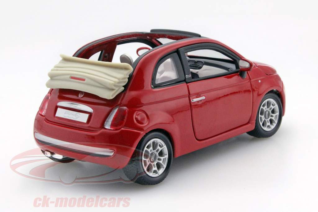 Fiat 500 C Cabriolet red 1:24 Bburago