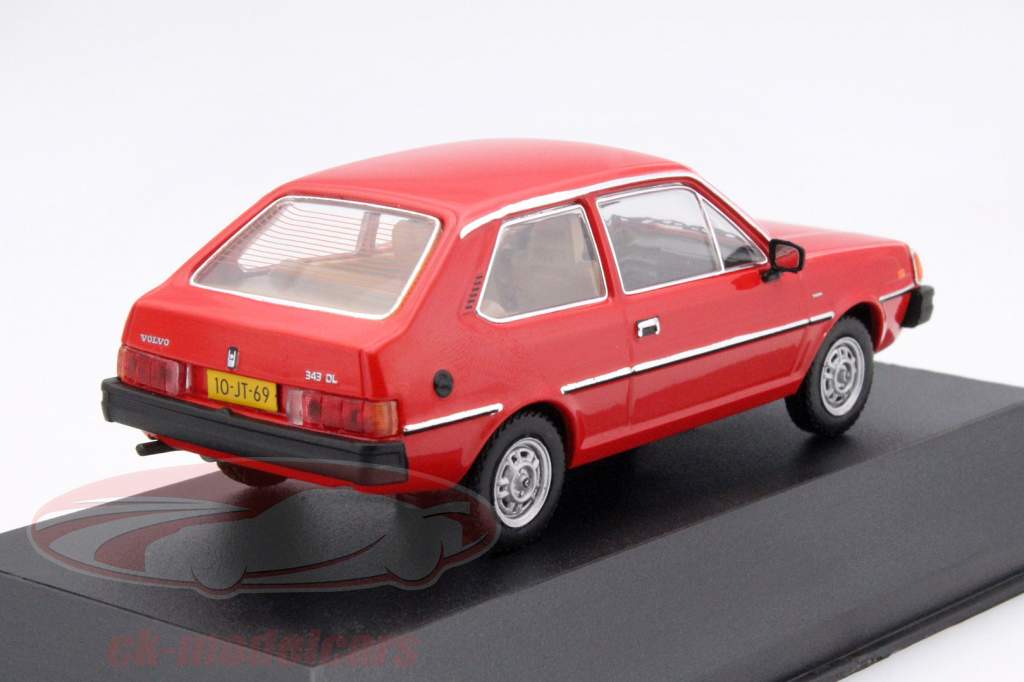 沃尔沃 343 1976年 红色 1:43 WhiteBox
