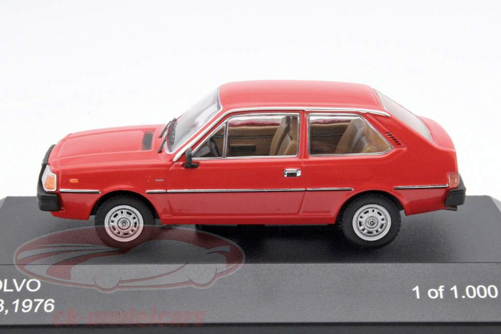 沃尔沃 343 1976年 红色 1:43 WhiteBox