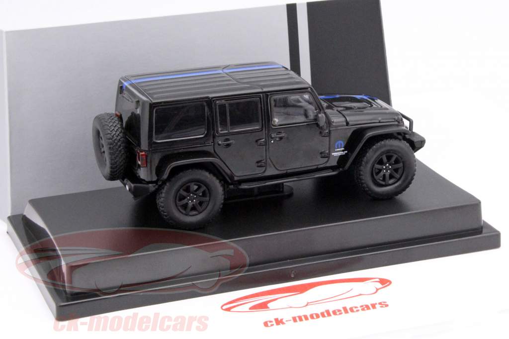 Jeep Wrangler Unlimited Mopar Edition Year 2014 black / blue 1:43 Greenlight