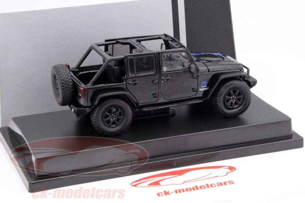 Jeep Wrangler Unlimited Mopar Edition Year 2014 black / blue 1:43 Greenlight