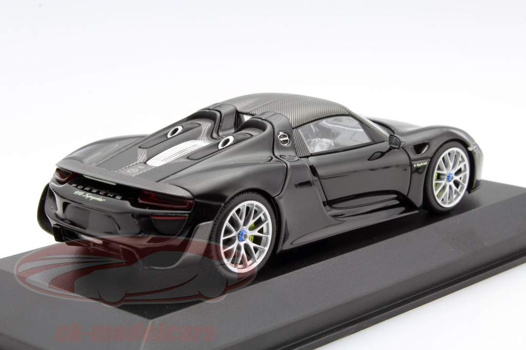 Porsche 918 Spyder Weissach Package noir 1:43 Minichamps