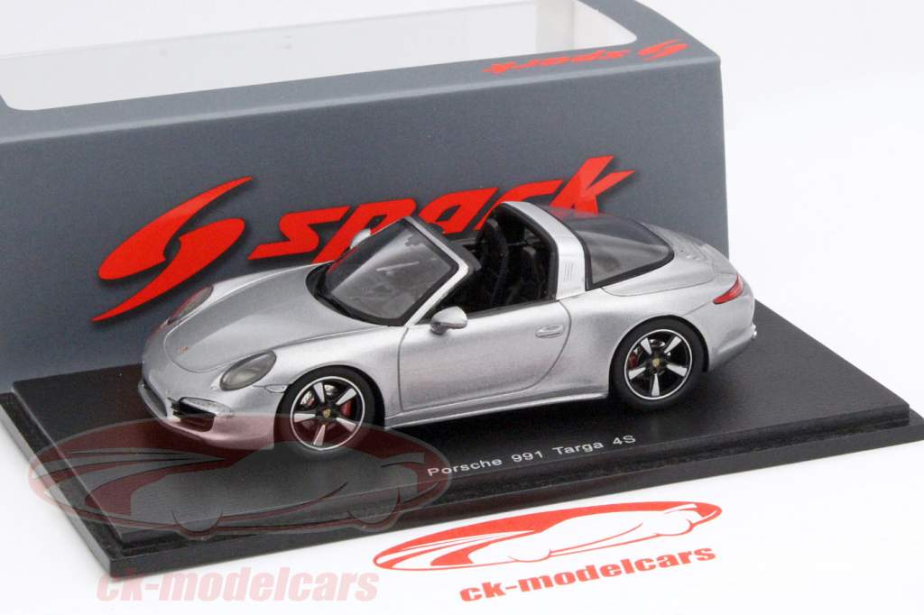 Porsche 911 (991) Targa 4S année 2015 argent 1:43 Spark