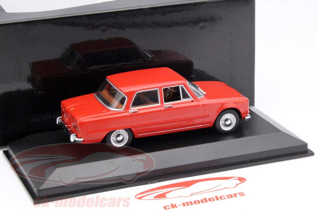 Alfa Romeo Giulia année 1970 rouge 1:43 Minichamps