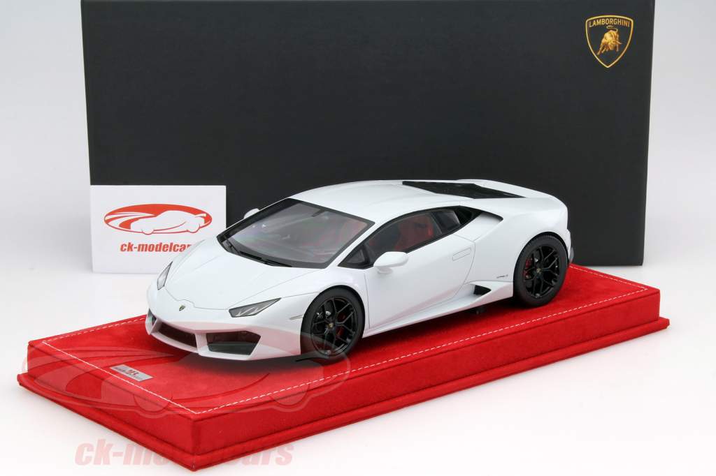 Lamborghini Huracan LP 580-2 L.A. motor Show 2015 white with showcase 1:18 MR Models