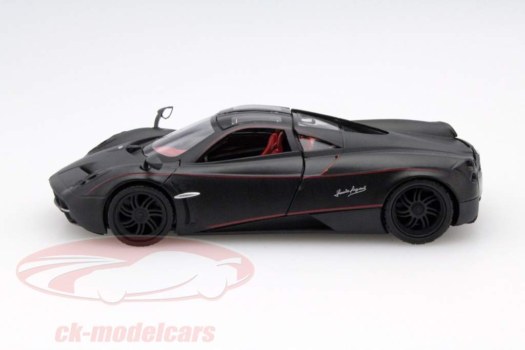Pagani Huayra mat zwart 1:24 MotorMax