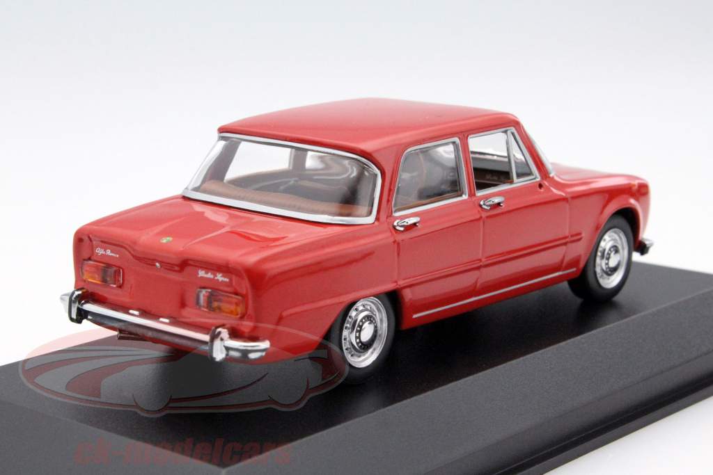 Alfa Romeo Giulia año 1970 rojo 1:43 Minichamps