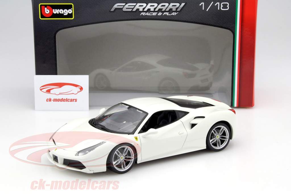 Ferrari 488 GTB white 1:18 Bburago