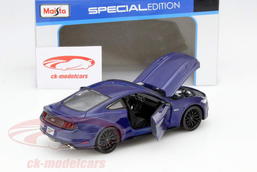Ford Mustang år 2015 blå 1:24 Maisto