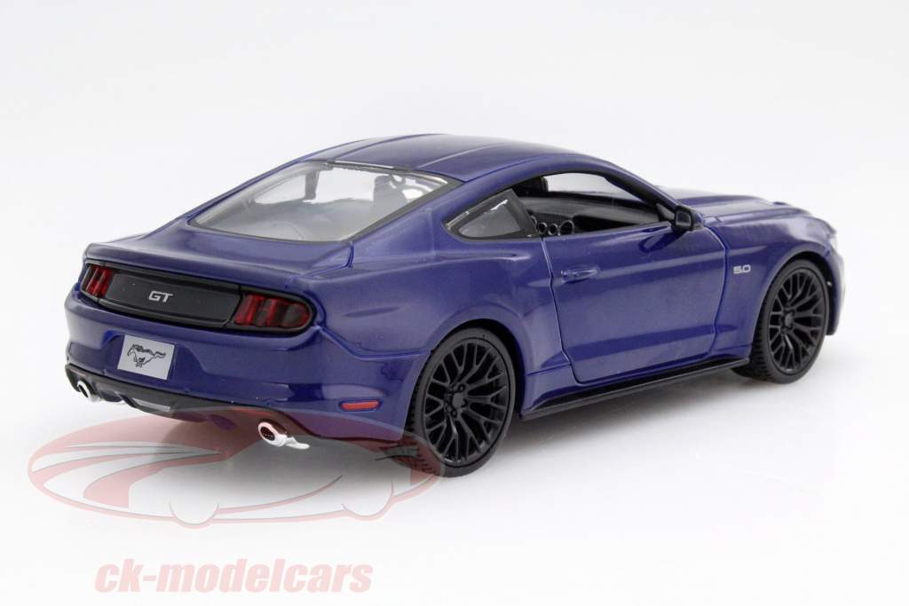 Ford Mustang 年 2015 ブルー 1:24 Maisto