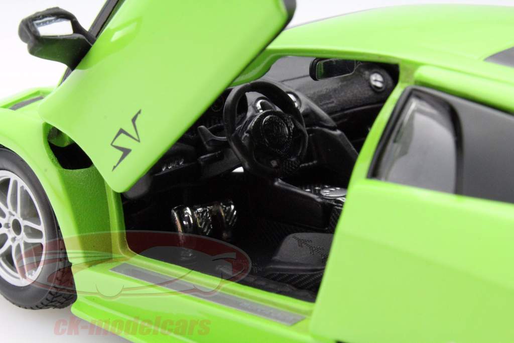 Lamborghini Murcielago LP 670-4 SV vert 1:24 Bburago
