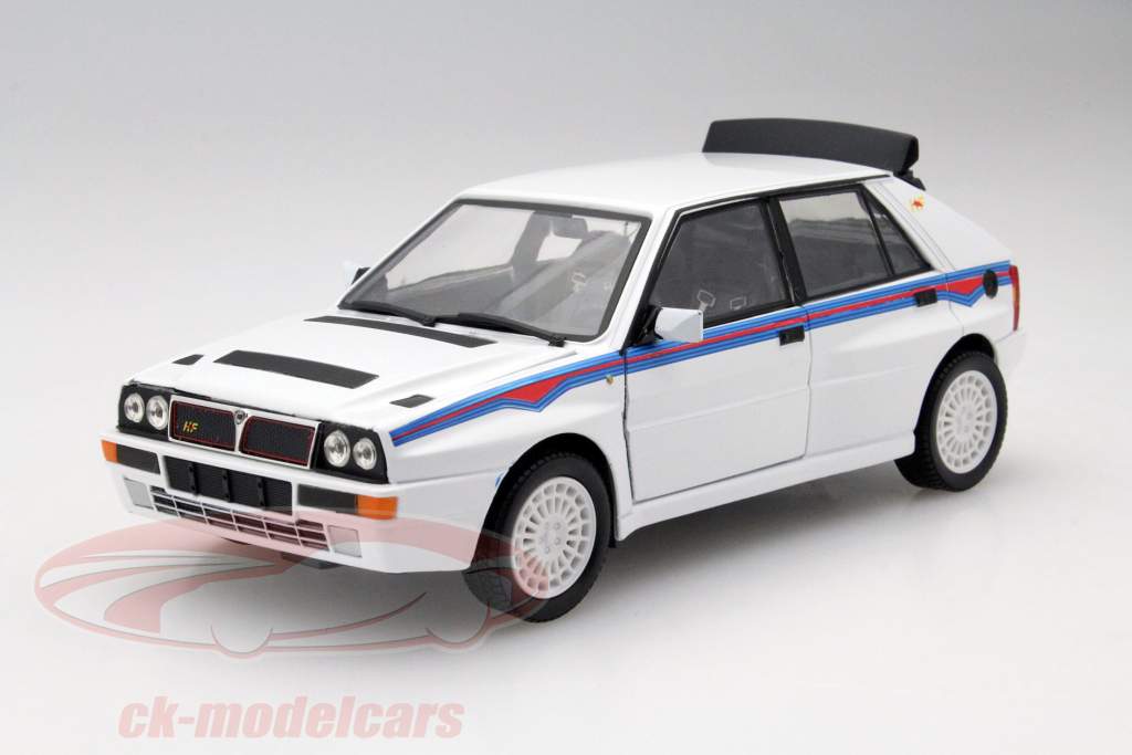 Lancia Delta HF Integrale wit 1:24 Bburago
