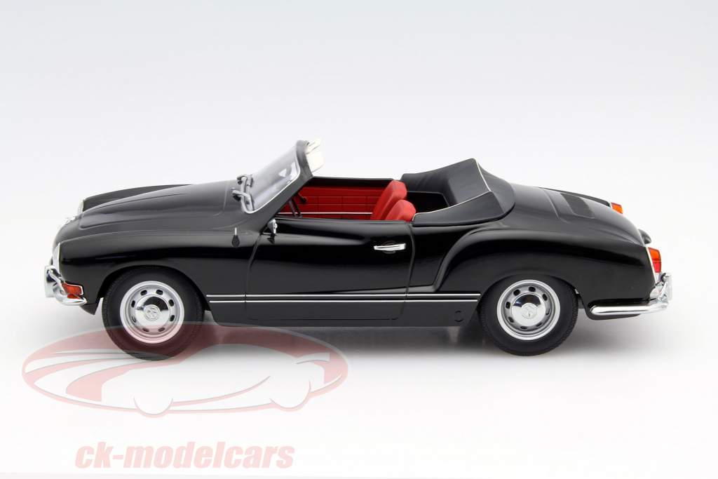 Volkswagen VW Karmann Ghia Year 1970 black 1:18 Minichamps