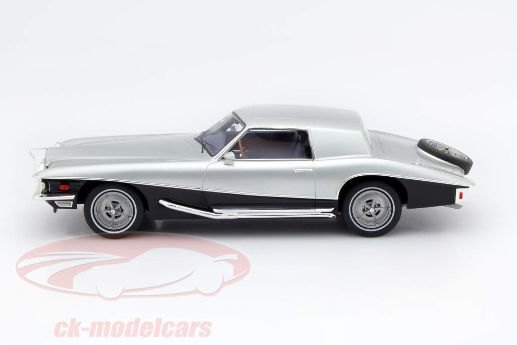Stutz Blackhawk Convertible Year 1971 silver / black 1:18 Premium X