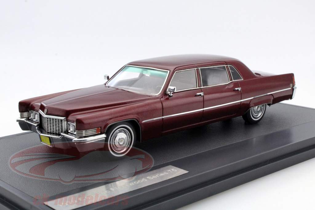 Cadillac Fleetwood Series 75 año 1970 rojo metálico 1:43 Matrix