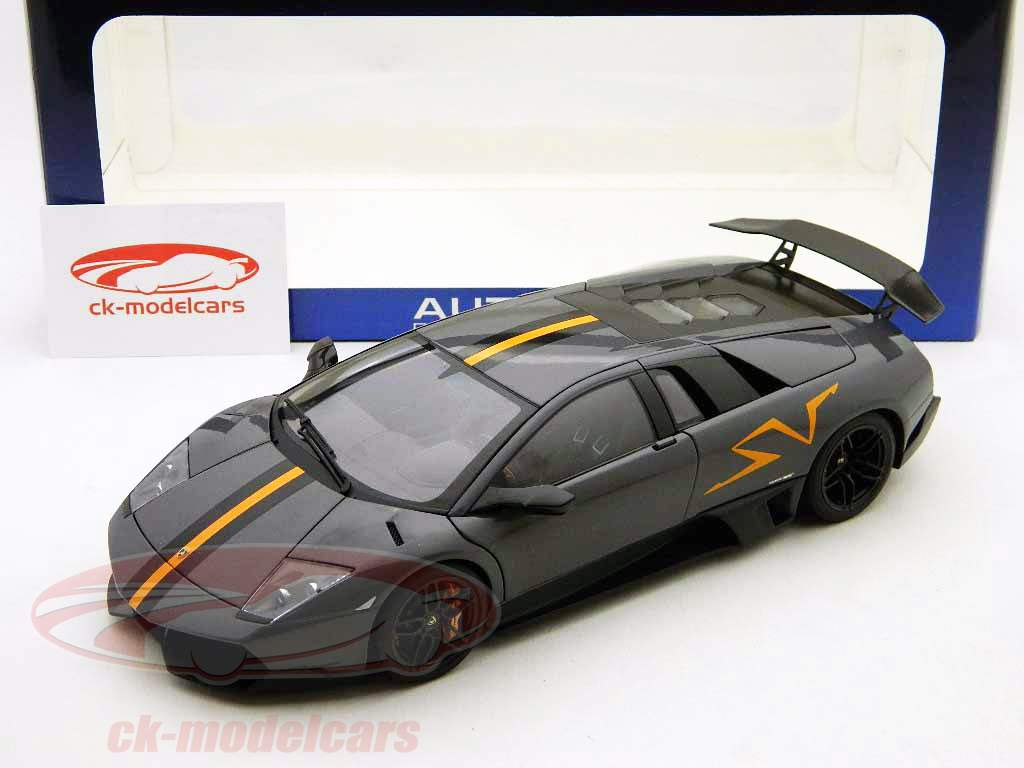 AUTOart 1:18 Lamborghini Murcielago LP670-4 Super Veloce