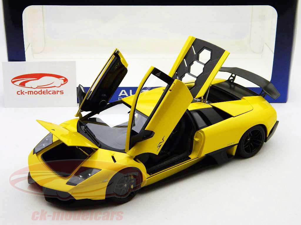 AUTOart 1:18 ランボルギーニムルシエラゴLP670-4 SVは2009