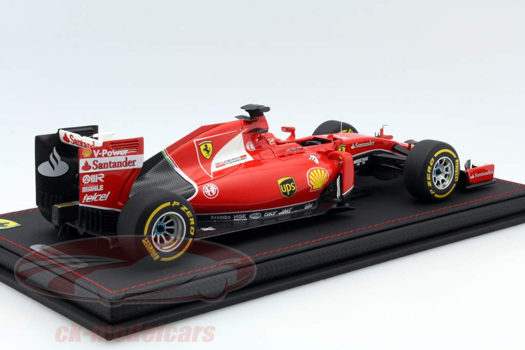 Sebastian Vettel Ferrari SF15-T #5 ganador Singapur GP fórmula 1 2015 con escaparate 1:18 BBR