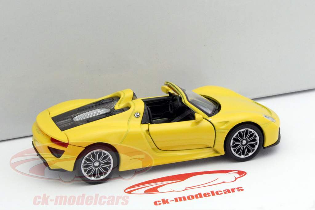 Porsche 918 Spyder Pullback amarillo 1:32 Welly