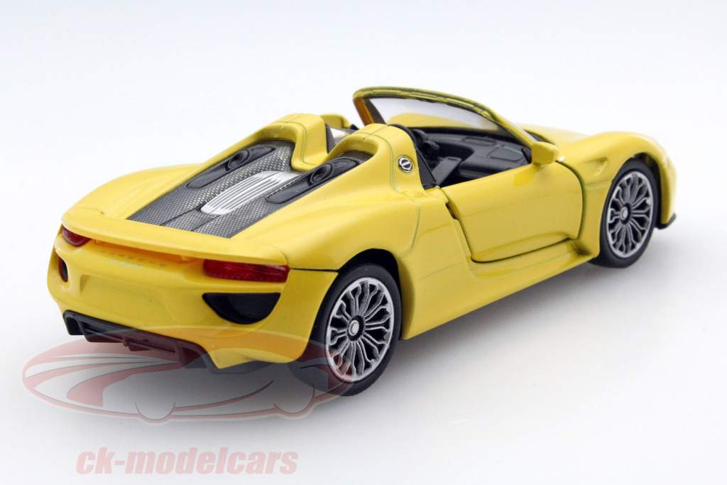 Porsche 918 Spyder Pullback gul 1:32 Welly