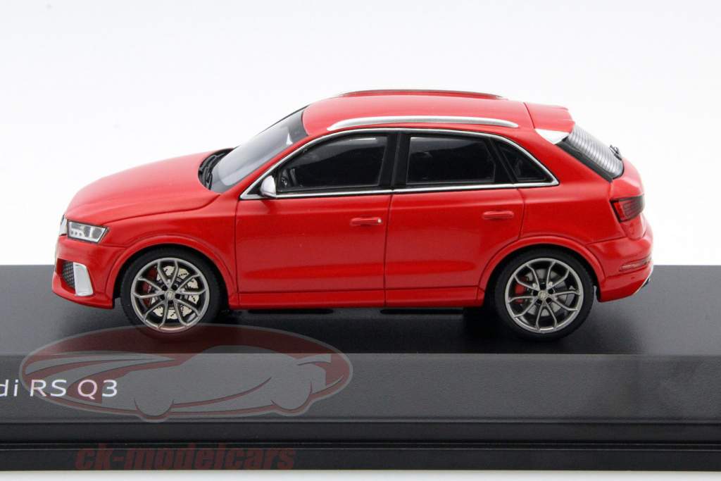 Audi RS Q3 Year 2015 misano red 1:43 Spark