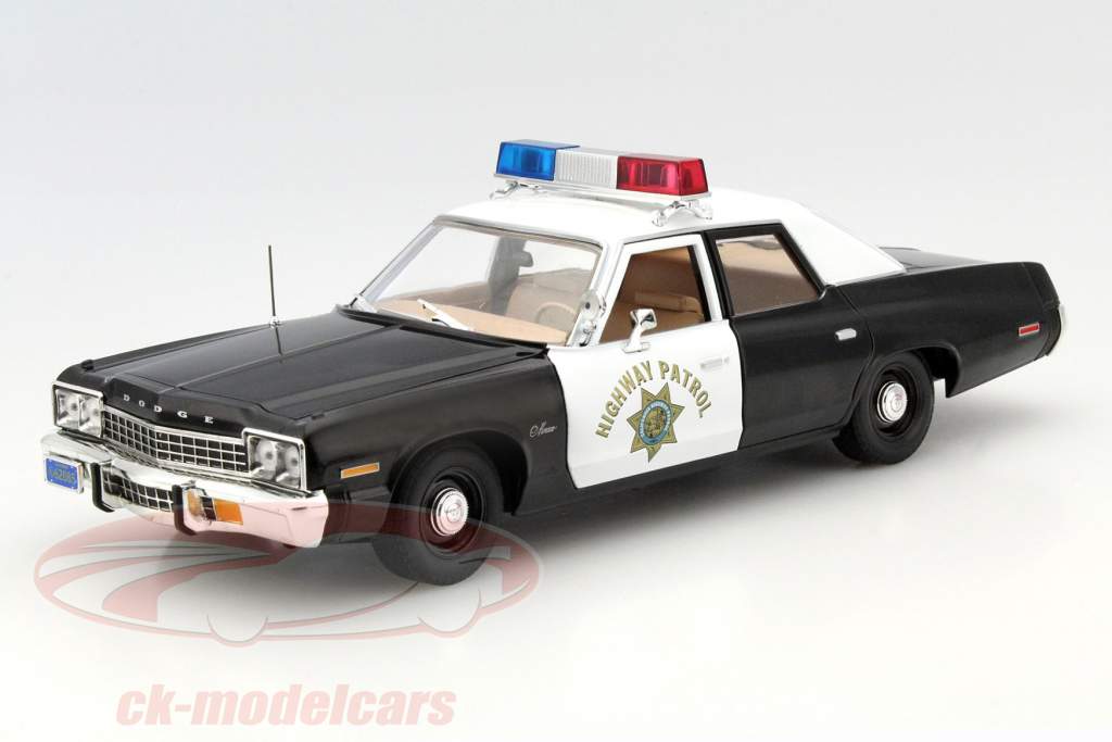 Dodge Monaco California Highway Patrol año 1975 blanco / negro 1:18 Autoworld