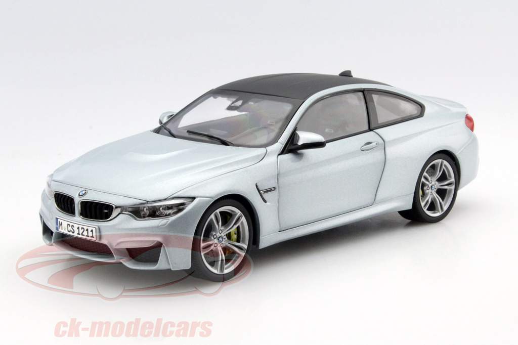 BMW M4 Coupe (F82) anno 2014 silverstone argento 1:18 ParagonModels