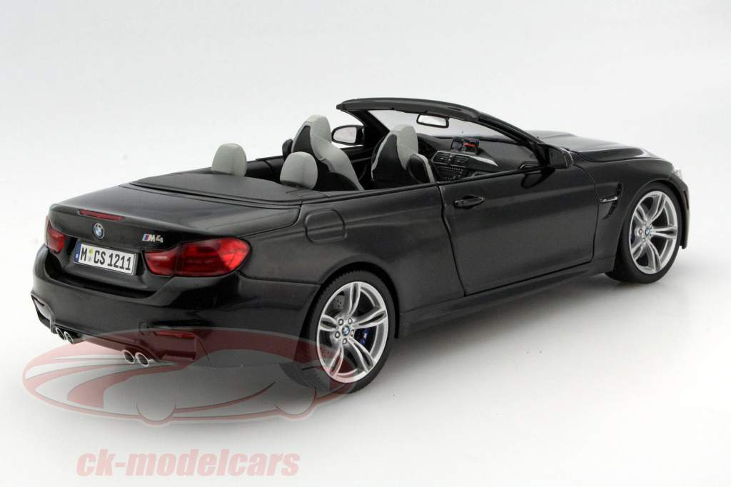 BMW M4 Convertible (F83) år 2014 safir sort 1:18 ParagonModels