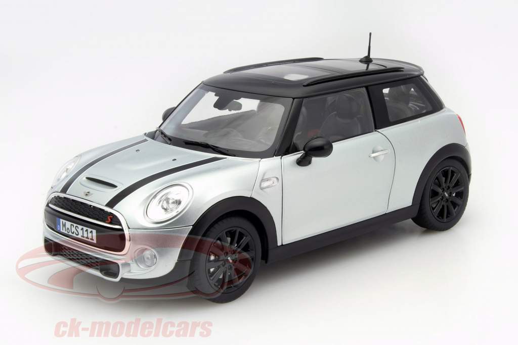 Mini Cooper S год 2015 серебряный 1:18 Norev
