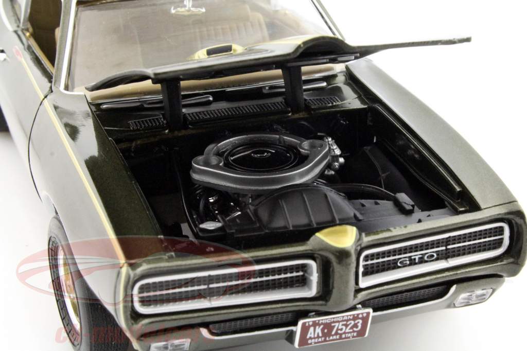 Pontiac GTO Royal Bobcat Edition año 1969 verde metálico 1:18 autoworld