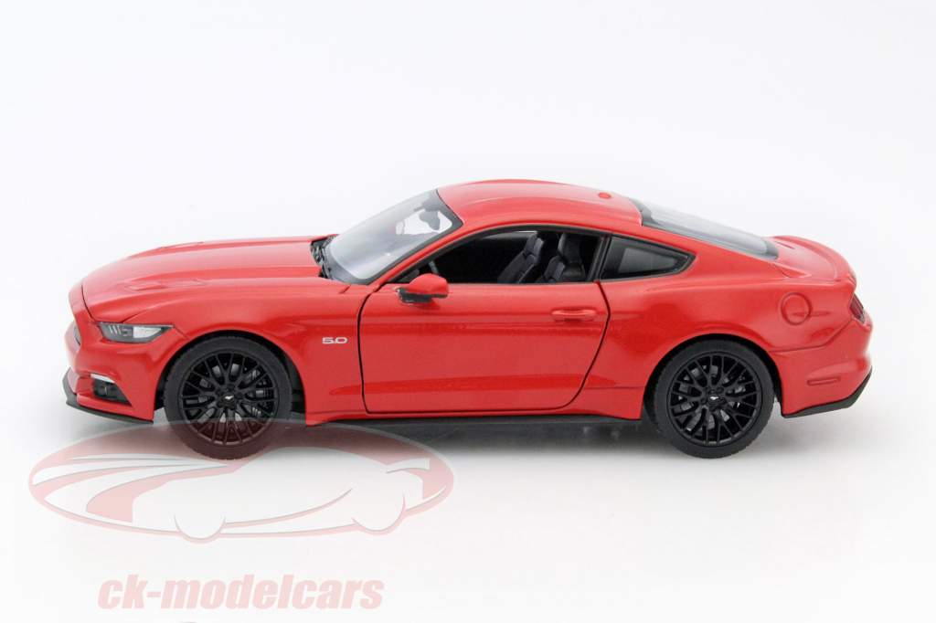 Ford Mustang GT год 2015 красный 1:24 Welly