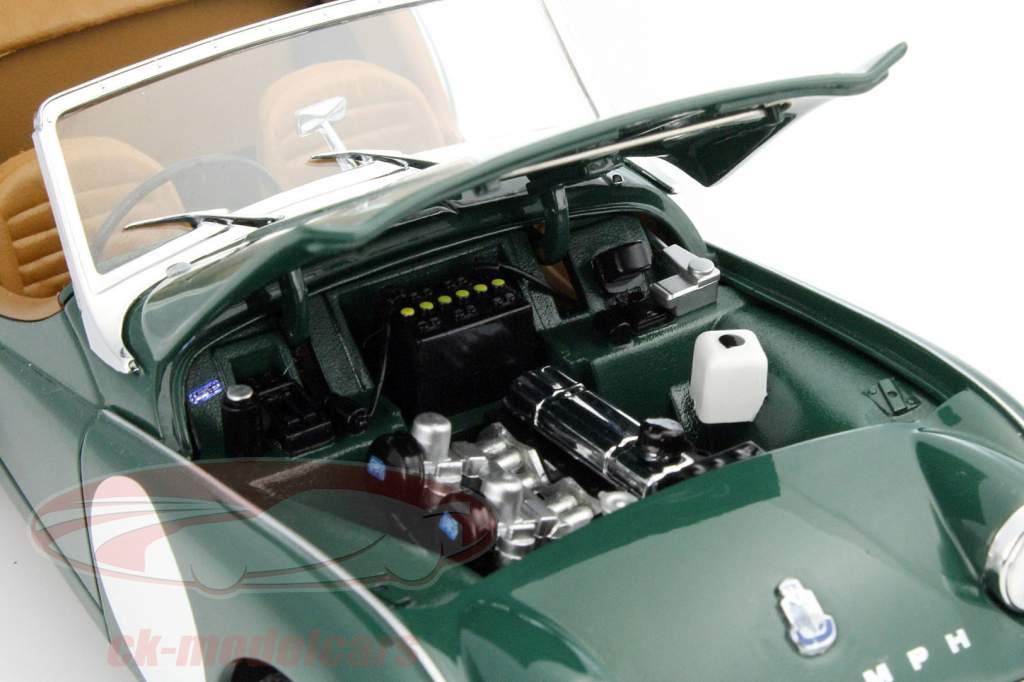 Triumph TR3A グリーン 1:18 Kyosho