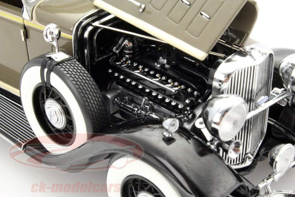 Lincoln KB jaar 1932 bruin 1:18 SunStar