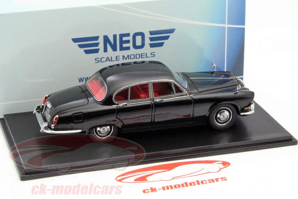 Daimler Sovereign black 1:43 Neo