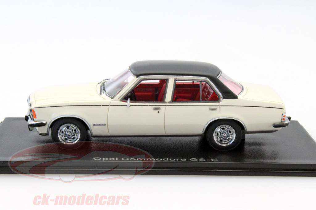 Opel Commodore B GS/E white / black 1:43 Neo