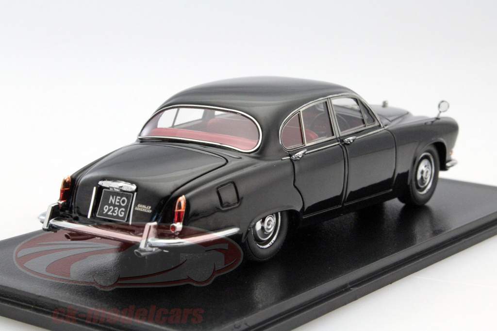 Daimler Sovereign black 1:43 Neo