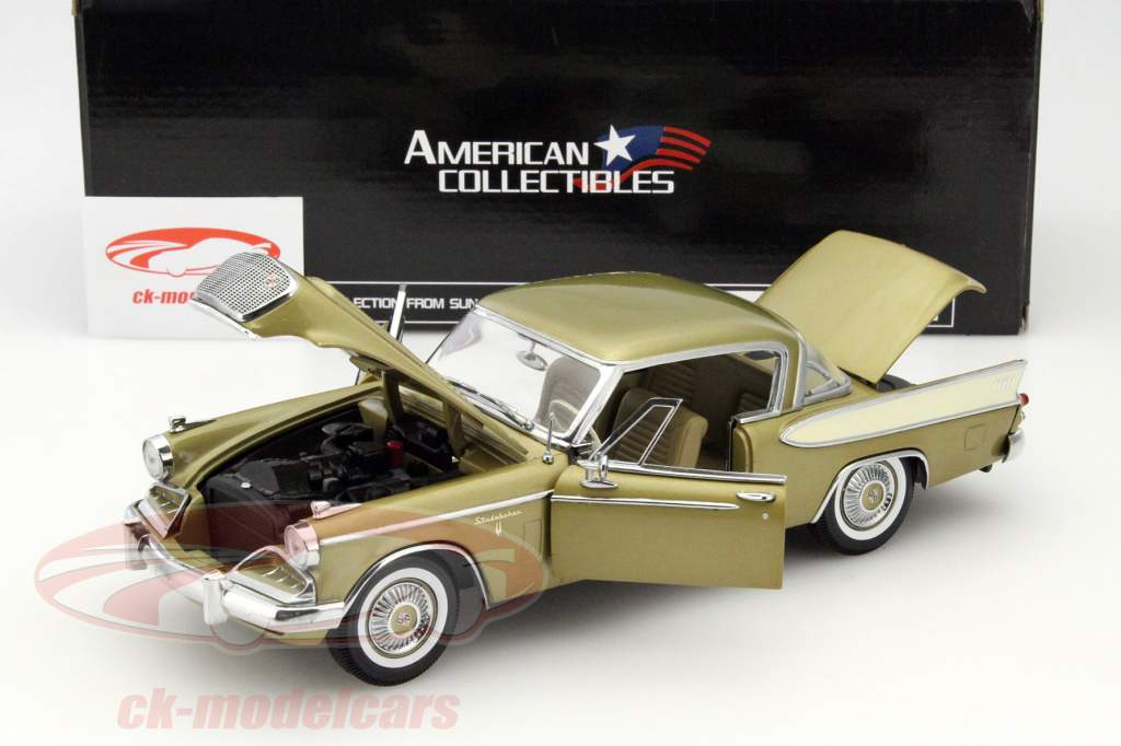 Studebaker Golden Hawk 年 1957 金 1:18 SunStar
