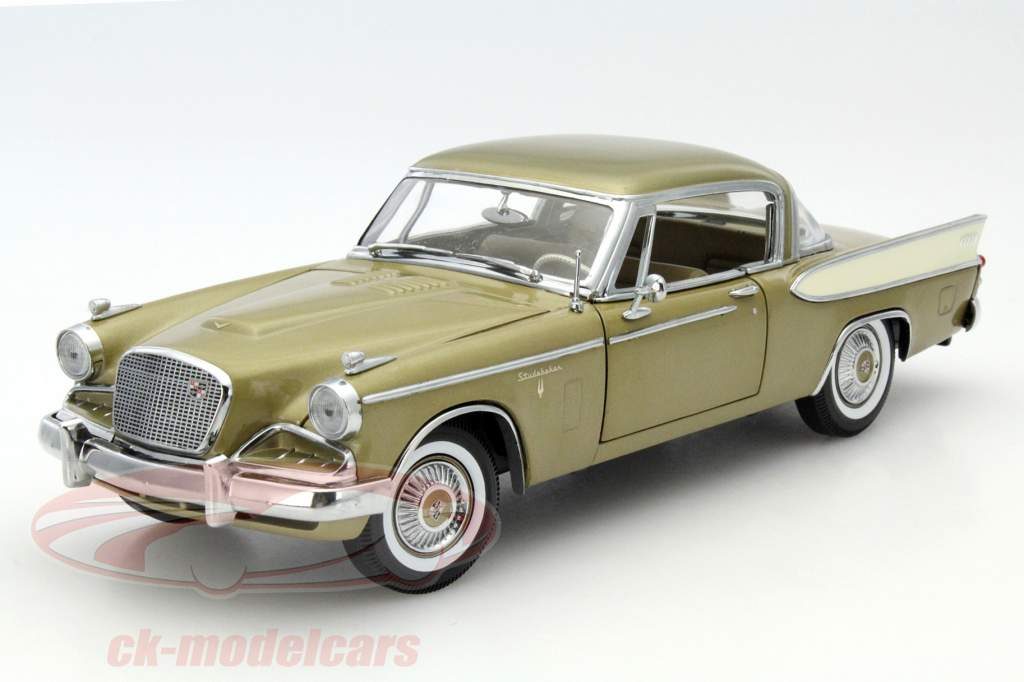 Studebaker Golden Hawk année 1957 or 1:18 SunStar