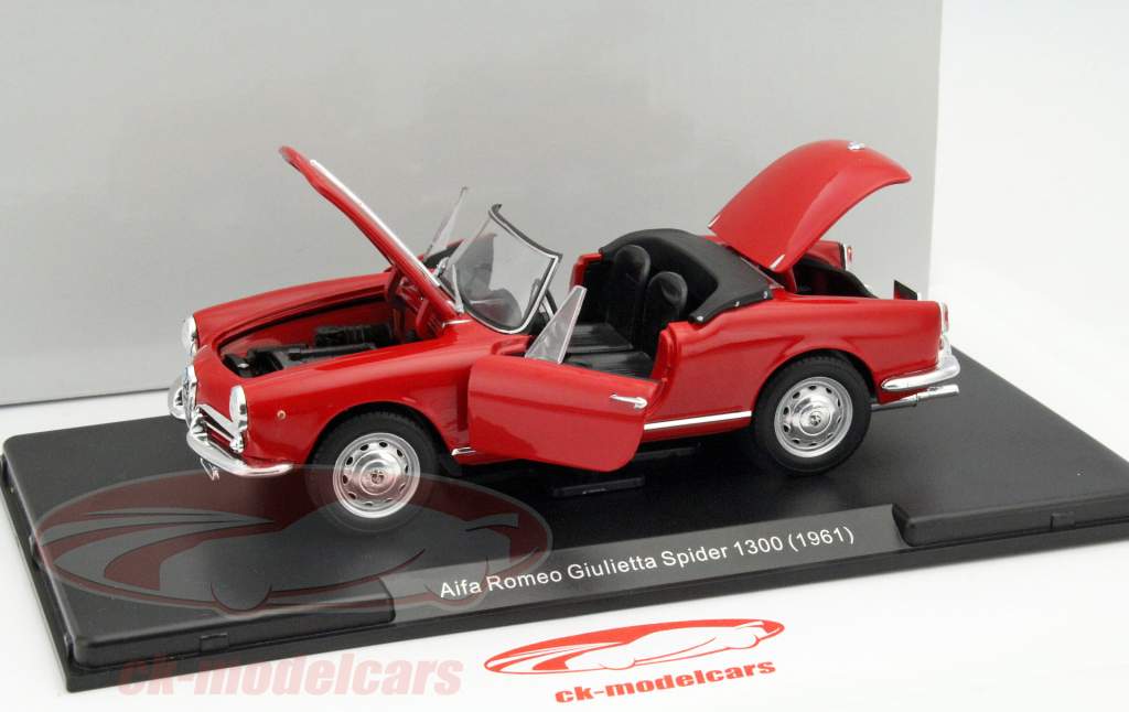 Alfa Romeo Giulietta Spider 1300 年 1961 红 1:24 Leo Models
