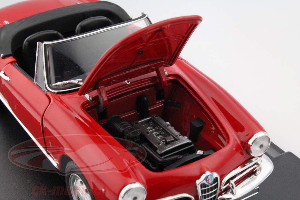 Alfa Romeo Giulietta Spider 1300 年 1961 红 1:24 Leo Models