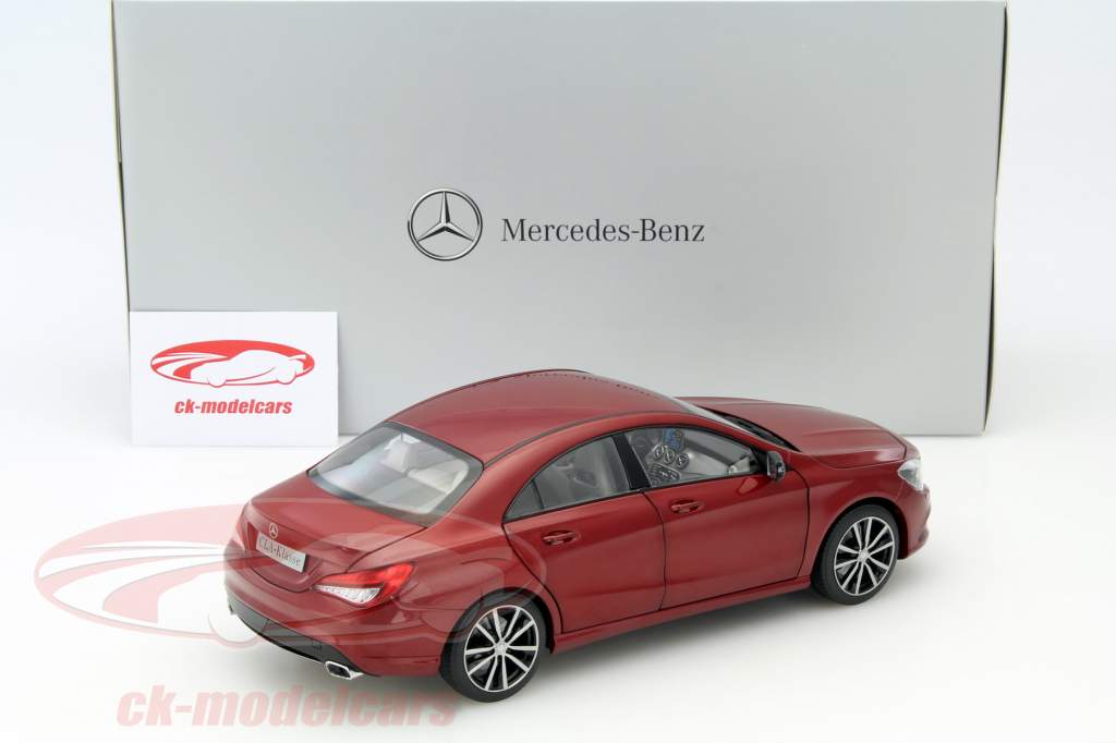 梅赛德斯 - 奔驰CLA级巴塔哥尼亚红色金属1:18 NOREV