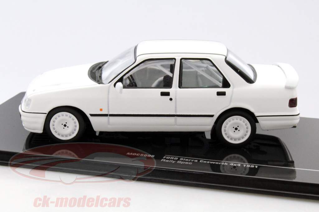 Ford Sierra Cosworth 4x4 Plain Body Version 1991 branco 1:43 Ixo