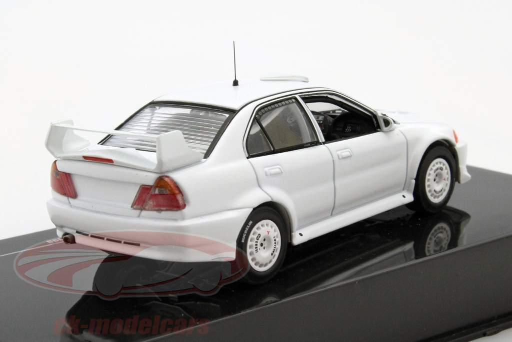 Mitsubishi Lancer Evo V Plain Body Version 1998 weiß 1:43 Ixo