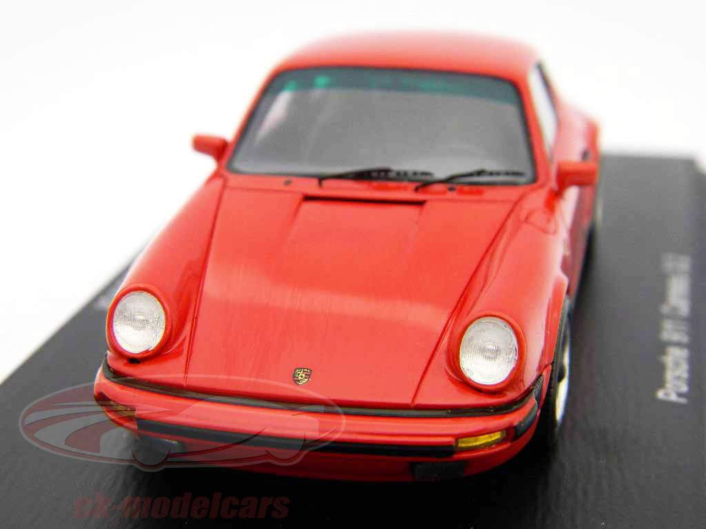 Spark 1:43 ポルシェ911カレラ3.2ガードレッド/レッド