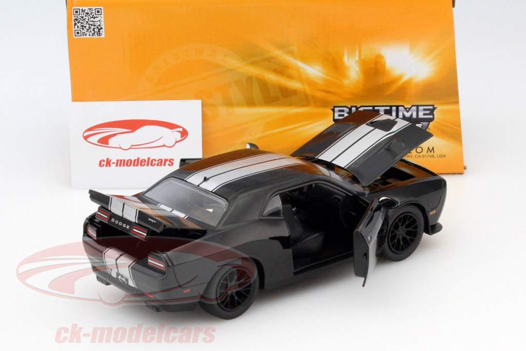 Dodge Challenger SRT Hellcat год 2015 черный / серебряный 1:24 Jada Toys