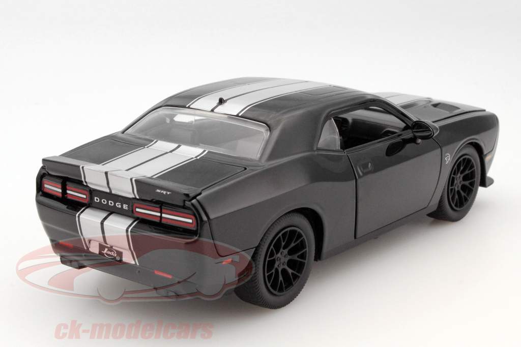 Dodge Challenger SRT Hellcat год 2015 черный / серебряный 1:24 Jada Toys