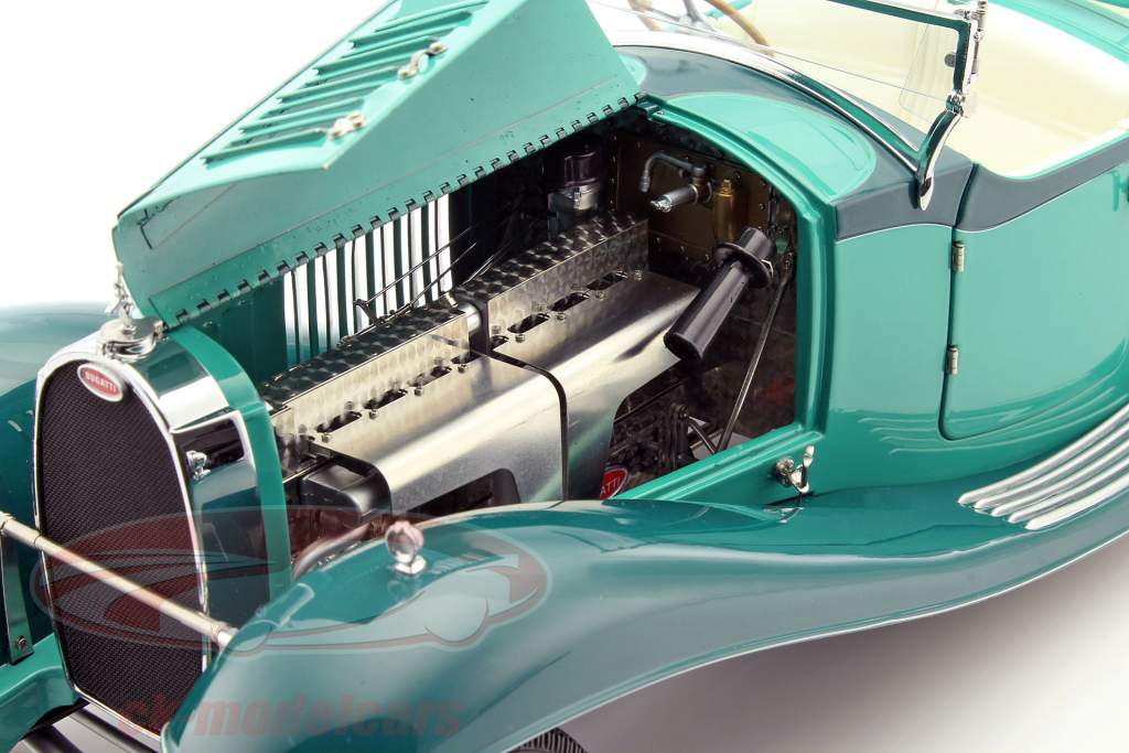 Bugatti Roadster Esders Year 1932 turquoise 1:18 Bauer